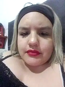 Snapshot of shaynarg chatting on 10.03.25 shaynarg online show from 10.03.25