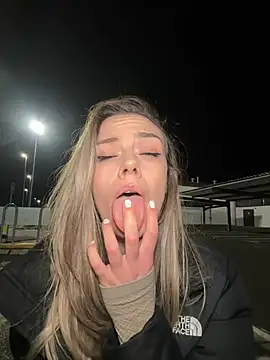 Snapshot of HopeHeaven chatting on 02.01.25 HopeHeaven online show from 02.01.25