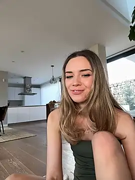 Snapshot of HopeHeaven chatting on 02.15.25 HopeHeaven online show from 02.15.25