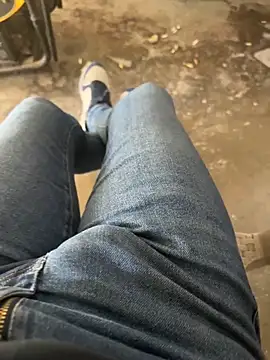 MAHKE12 online show from 11.21.25