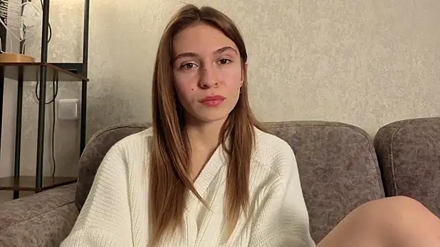 LovelyKatea online show from 11.27.25