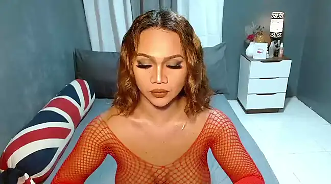 Snapshot of QueenVersa chatting on 03.21.25 QueenVersa online show from 03.21.25