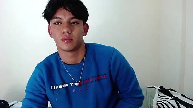 Snapshot of Apolo__lommelli chatting on 01.10.26 Apolo lommelli online show from 01.10.26