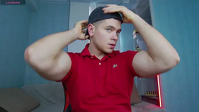 Arilas  online show from 02.14.25