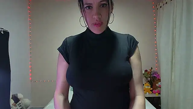 candycarson1 online show from 02.26.25