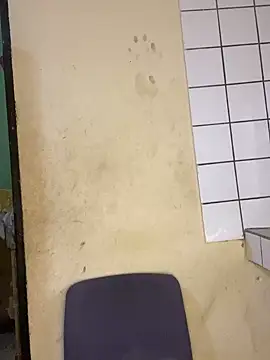 Snapshot of vannycov chatting on 09.21.25 vannycov online show from 09.21.25