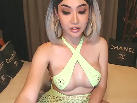 JustForCassie online show from 10.12.25