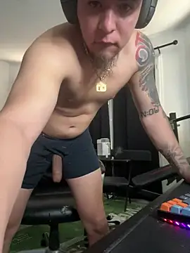 Snapshot of AmericanMusclee chatting on 01.10.26 AmericanMusclee online show from 01.10.26