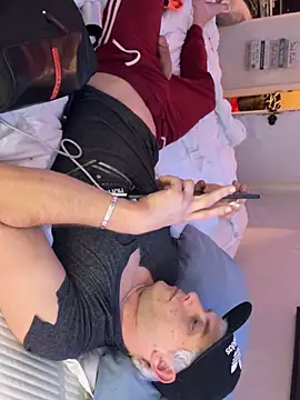 Snapshot of zack111g chatting on 01.12.25 zack111g online show from 01.12.25