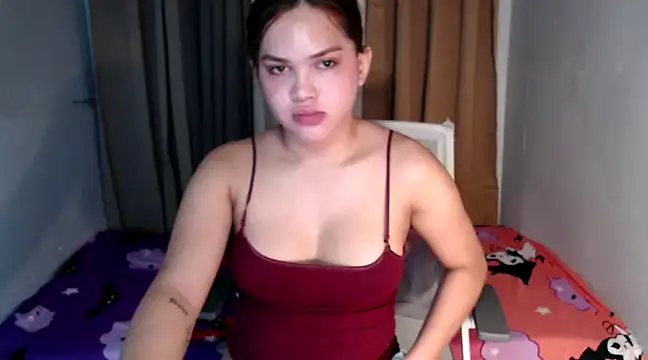 Snapshot of sweet_prettygirl chatting on 12.11.24 sweet prettygirl online show from 12.11.24