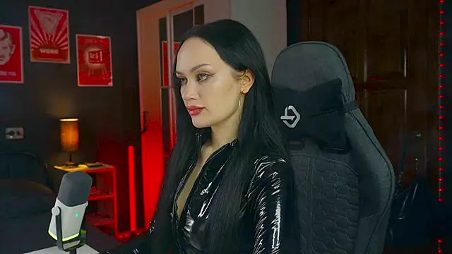 QueenAliss online show from 03.07.26