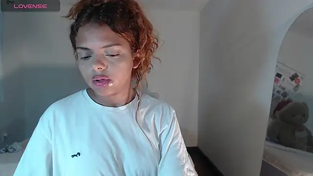 ValienteGirl  online show from 12.01.25