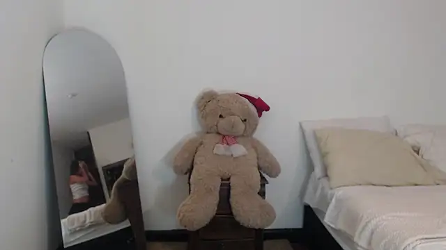 ValienteGirl  online show from 03.07.26