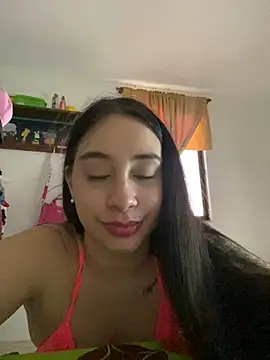 Snapshot of Elena222_ chatting on 02.23.25 Elena222  online show from 02.23.25