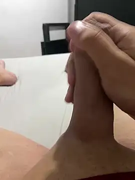 Snapshot of dustbor chatting on 02.12.25 dustbor online show from 02.12.25