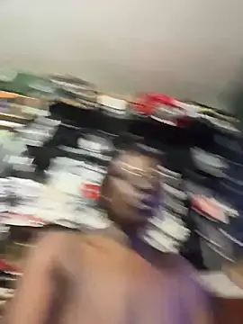 karinacortes online show from 12.15.25