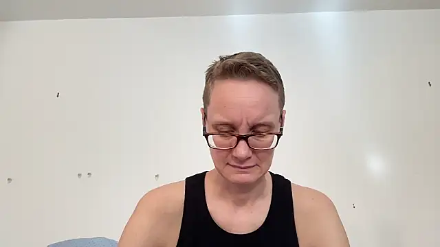 LeahWilde online show from 02.05.25