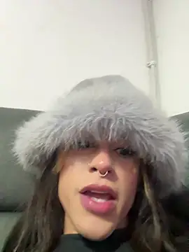 Snapshot of stormytt_ chatting on 12.28.24 stormytt online show from 12.28.24