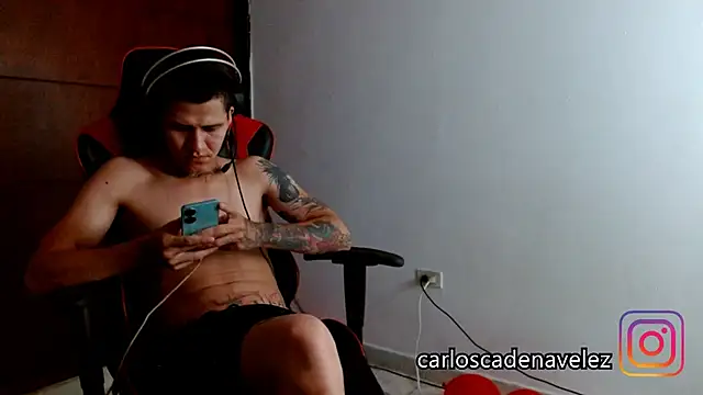 Snapshot of dickmaximum chatting on 03.02.26 dickmaximum online show from 03.02.26