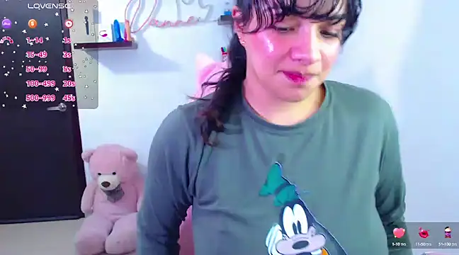 Vannessa  Shy online show from 03.04.25