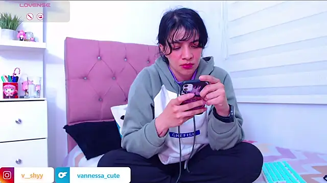 Vannessa  Shy online show from 09.26.25