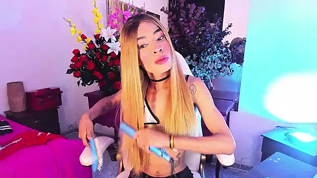 Snapshot of devorahorney chatting on 02.14.25 devorahorney online show from 02.14.25