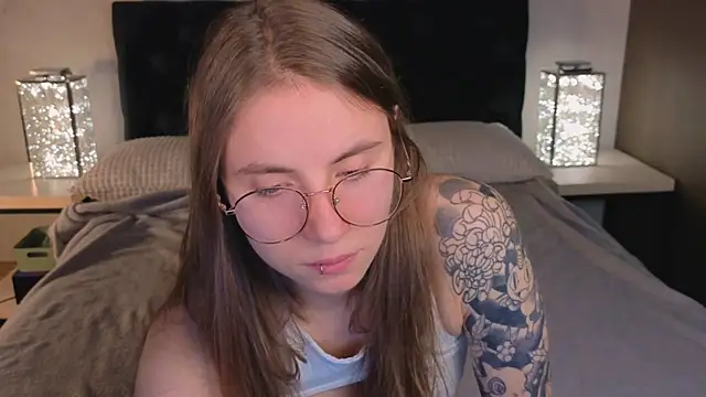  AnnaStark  online show from 09.19.25