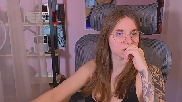 Snapshot of _AnnaStark_ chatting on 05.16.26 AnnaStark online show from 05.16.26