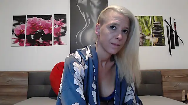 Naschkatze01 online show from 09.26.25