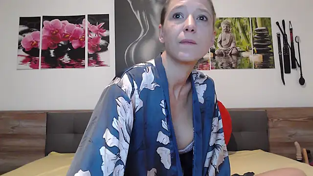 Naschkatze01 online show from 10.20.25