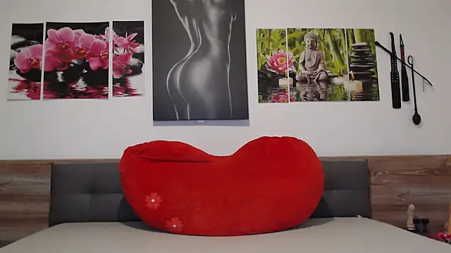 Naschkatze01 online show from 11.21.25