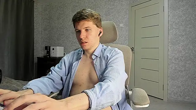 Snapshot of Bananas_dick chatting on 06.26.26 Bananas dick online show from 06.26.26
