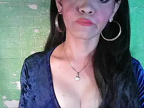 Rosebaumgardner1234 online show from 02.18.25