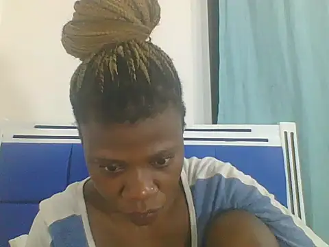 Snapshot of Sweetbaby004 chatting on 09.09.25 Sweetbaby004 online show from 09.09.25