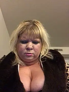 Snapshot of JemJensen30 chatting on 12.12.24 JemJensen30 online show from 12.12.24