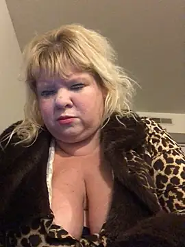 Snapshot of JemJensen30 chatting on 12.13.24 JemJensen30 online show from 12.13.24