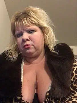 Snapshot of JemJensen30 chatting on 12.14.24 JemJensen30 online show from 12.14.24