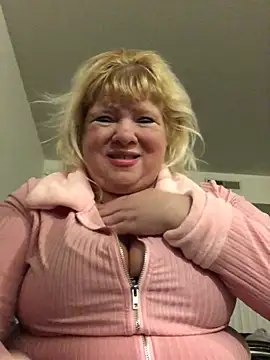 Snapshot of JemJensen30 chatting on 02.10.25 JemJensen30 online show from 02.10.25