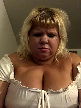 Snapshot of JemJensen30 chatting on 09.27.25 JemJensen30 online show from 09.27.25