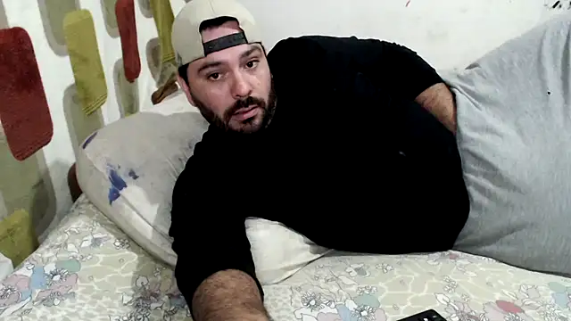 Snapshot of lucasprloco chatting on 12.04.24 lucasprloco online show from 12.04.24