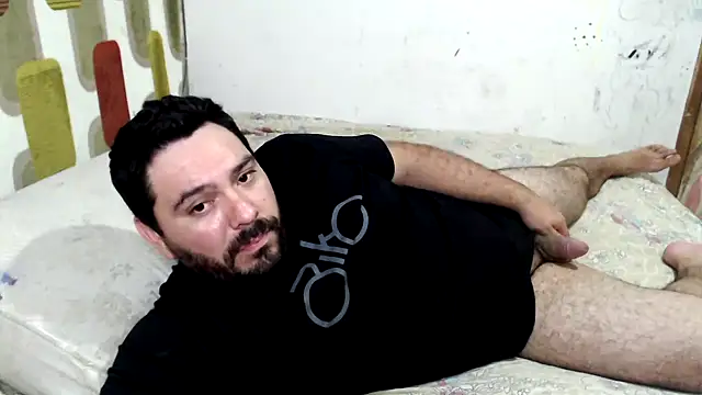 Snapshot of lucasprloco chatting on 12.22.24 lucasprloco online show from 12.22.24