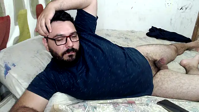 Snapshot of lucasprloco chatting on 01.04.25 lucasprloco online show from 01.04.25