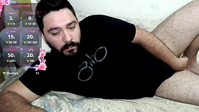 Snapshot of lucasprloco chatting on 01.10.25 lucasprloco online show from 01.10.25