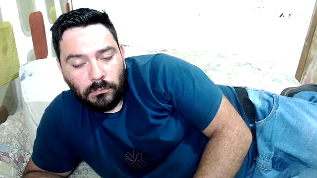 Snapshot of lucasprloco chatting on 02.09.25 lucasprloco online show from 02.09.25