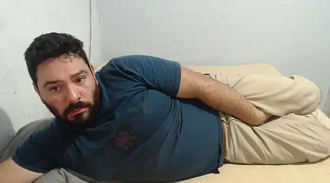 Snapshot of lucasprloco chatting on 02.20.25 lucasprloco online show from 02.20.25