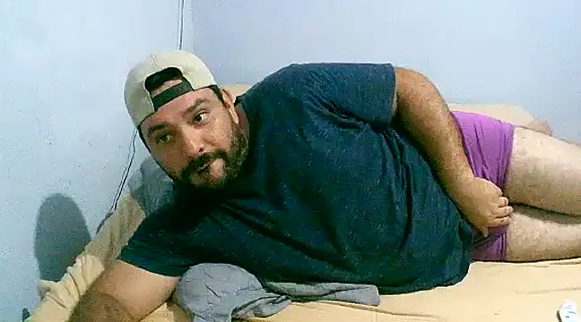 Snapshot of lucasprloco chatting on 03.04.25 lucasprloco online show from 03.04.25