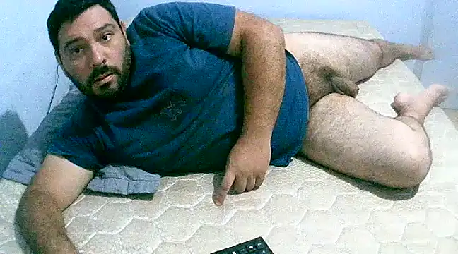 Snapshot of lucasprloco chatting on 03.05.25 lucasprloco online show from 03.05.25