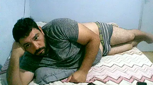 Snapshot of lucasprloco chatting on 03.08.25 lucasprloco online show from 03.08.25