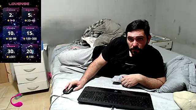 Snapshot of lucasprloco chatting on 09.15.25 lucasprloco online show from 09.15.25