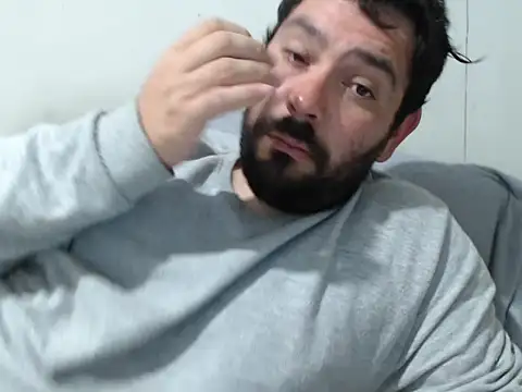 Snapshot of lucasprloco chatting on 09.18.25 lucasprloco online show from 09.18.25